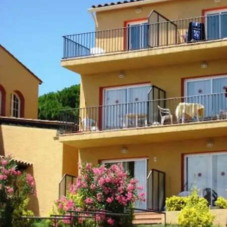 Club Torre Vella コンドミニアム レスタルティット